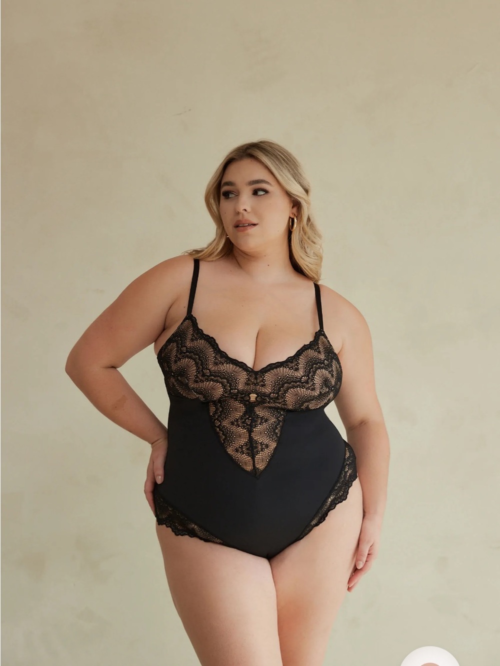 Pinsy Sculpting Lace Shapewear Bodysuit in Black 1X